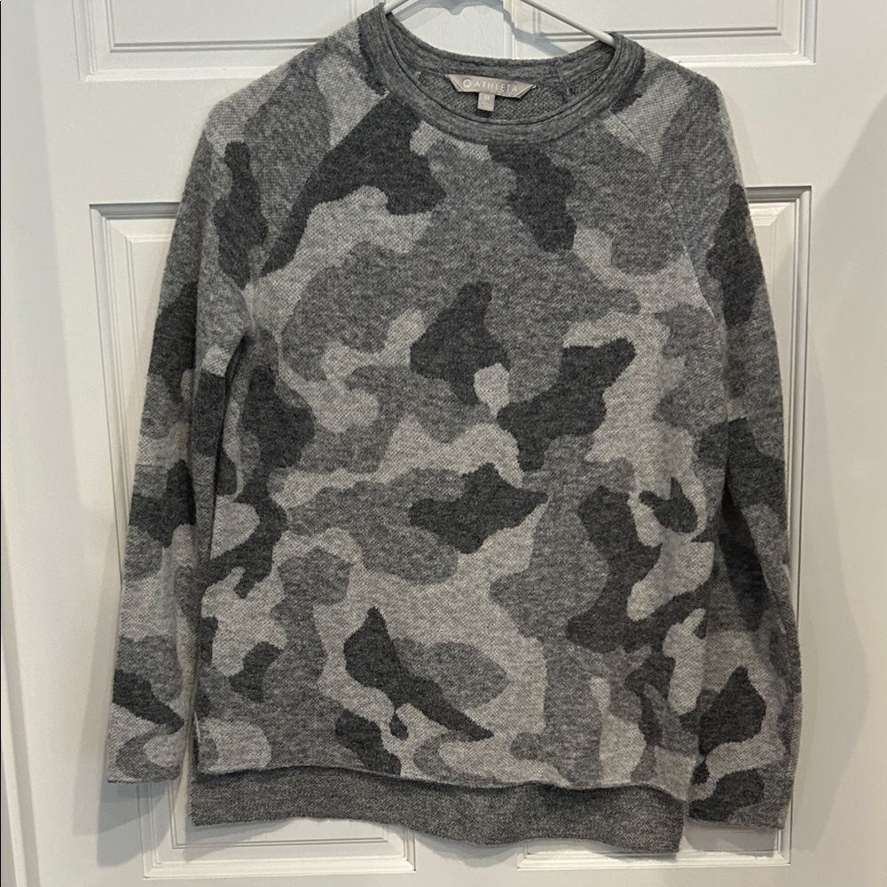 Athleta Gray Camo loose fit alpaca wool blend Crewneck Sweater extra small
